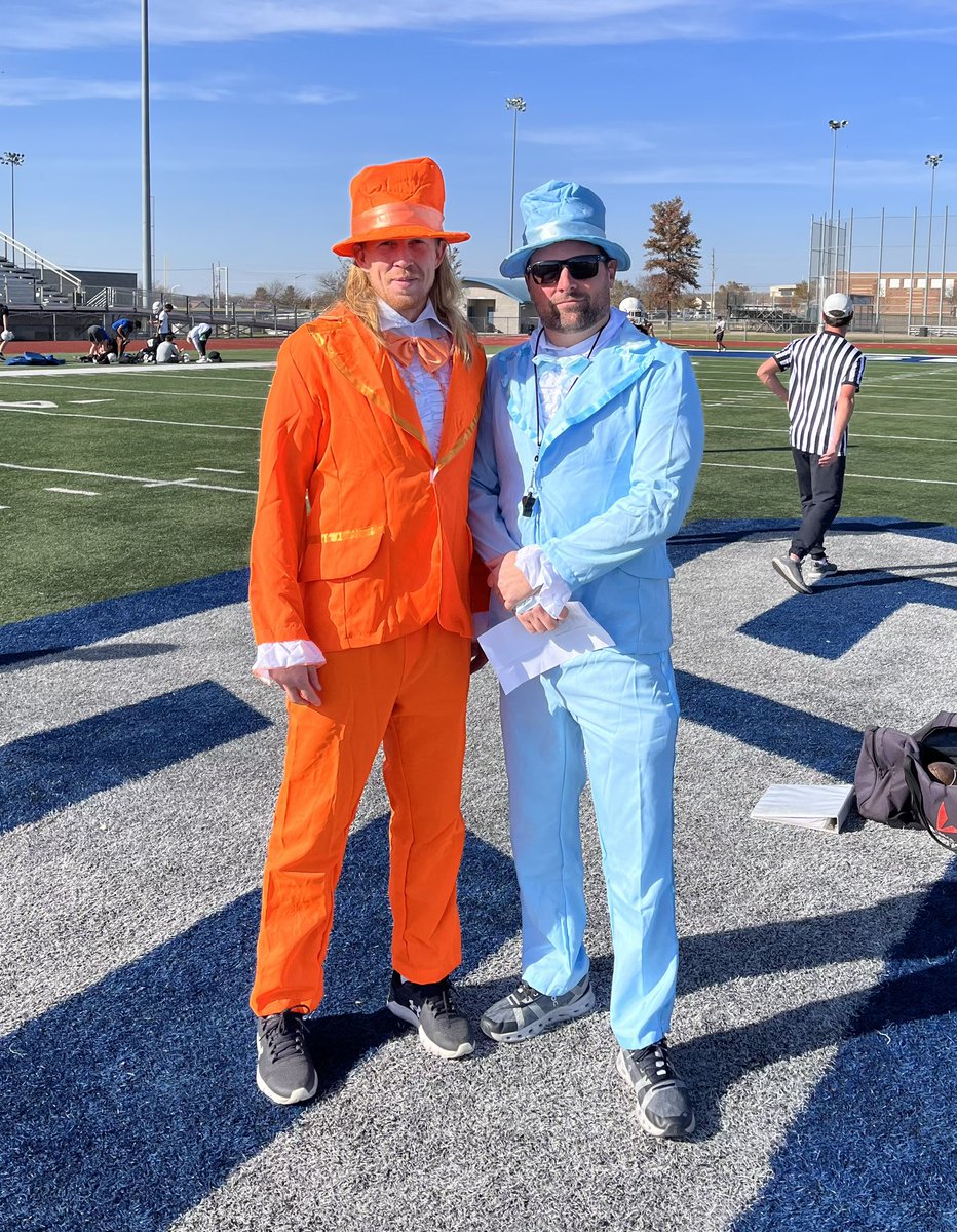 CoachJesseOwen's tweet image. Fun practice today @GETrailblazerFB 
Lloyd &amp;amp; Harry came out to be our guest coordinators for the day! Which one is dumber!?