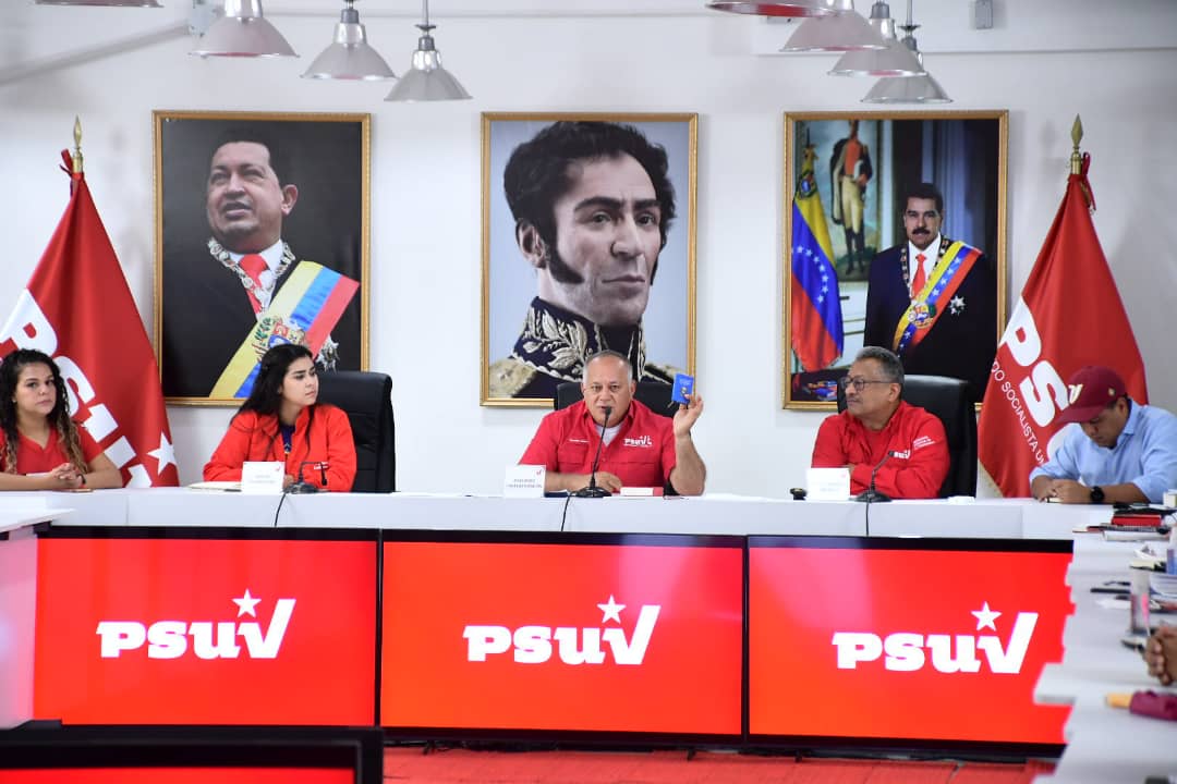 #LoDijo 

"El Grupo de Lima ha desaparecido, porque el último presidente de los que promovió esos actos de agresión a nuestra Patria que quedaba en ejercicio era Jair Bolsonaro. Se fue Duque, Piñera, Macri, Lenin Moreno; y Nicolás sigue de pie", Diosdado Cabello.