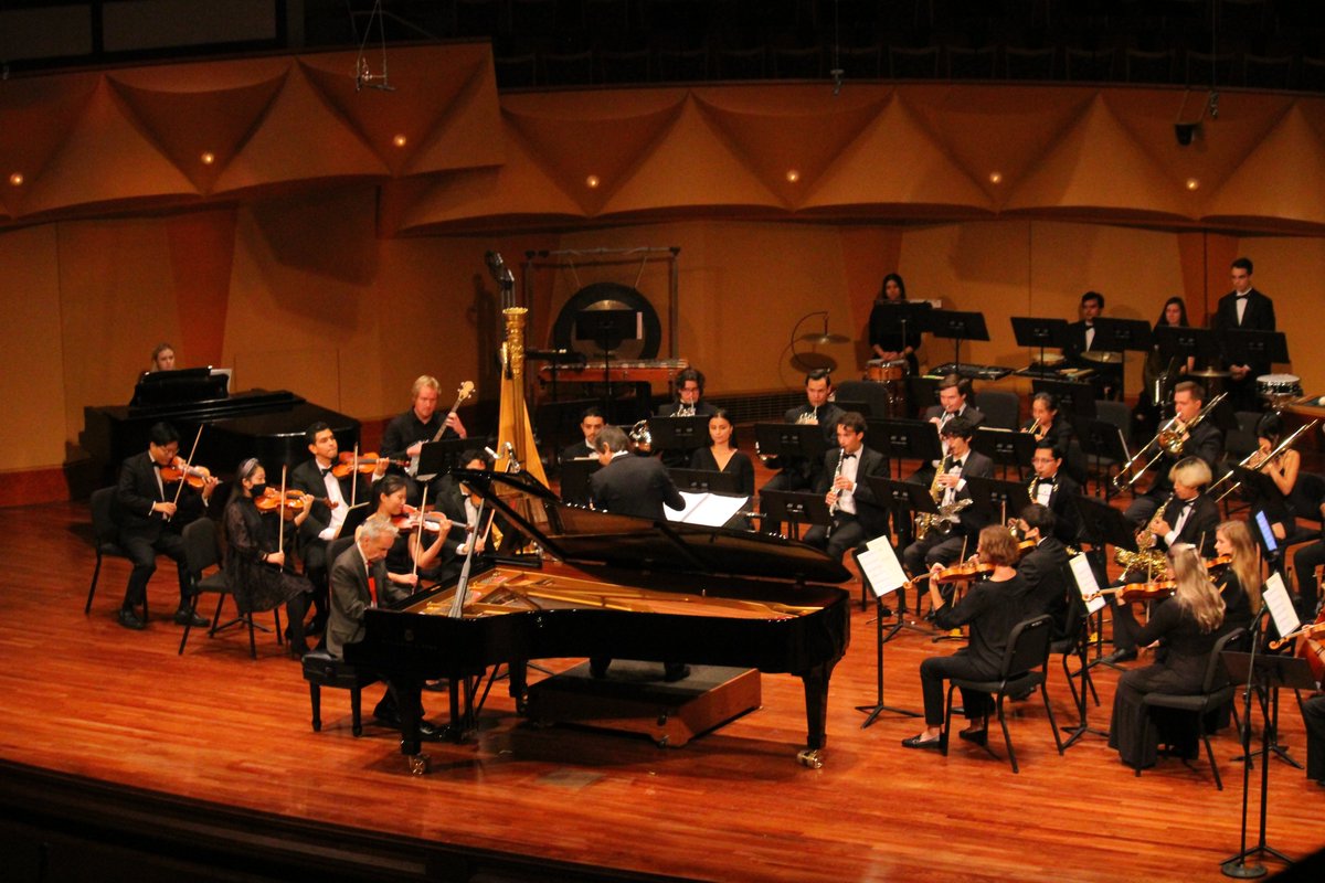 Cal State Fullerton School of Music tweet media