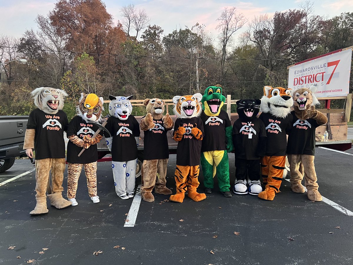 Watch out Edwardsville…here we come! #d7proud #halloween2022 #wearefamily