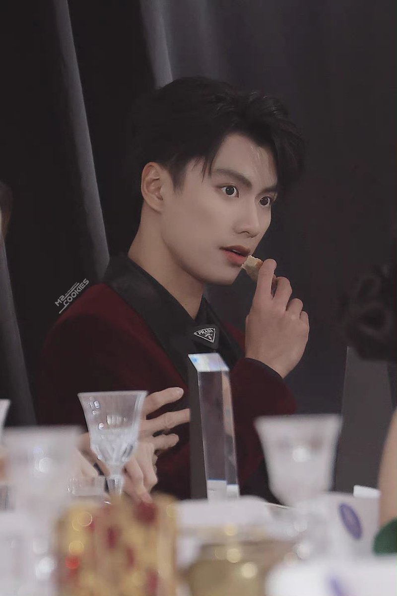 cookies_m2's tweet image. let Ohm eat with us 🙃

OHMPAWAT HOWEAWARDS
#HOWEAWARDS2022 
@ohmpawatt #ohmpawat