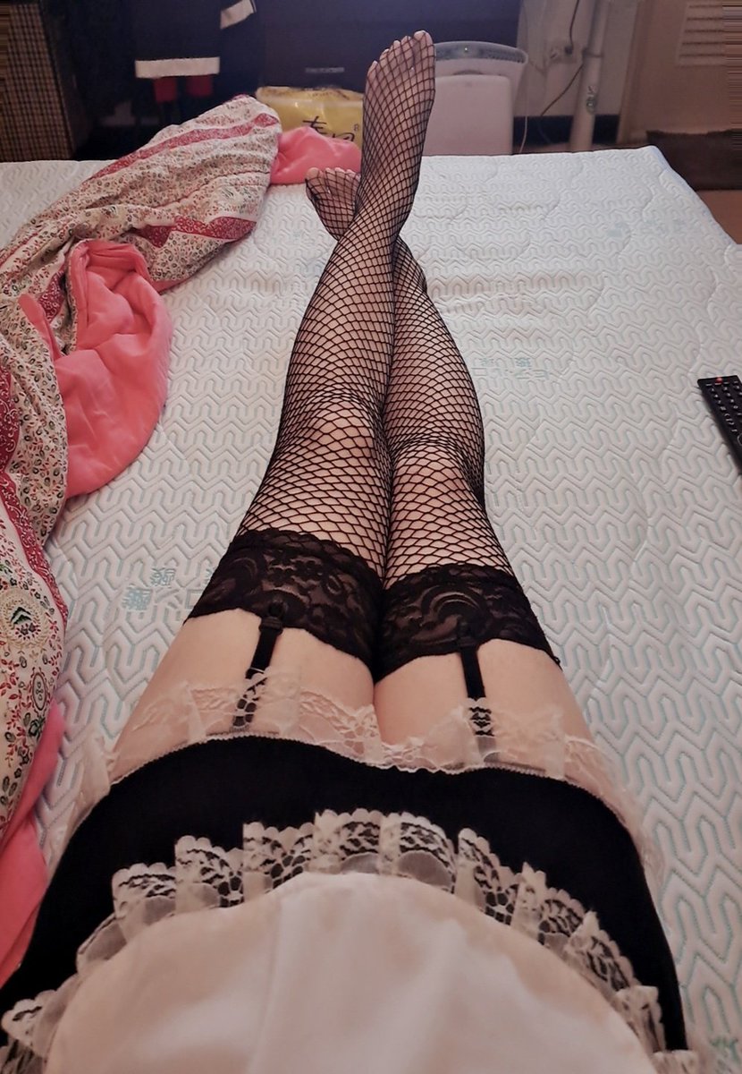 yingtinglee1225's tweet photo. 前幾天真的很會拍，簡直身高180，所以說角度很重要！哈哈😂 https://t.co/FQO1a9MRmS