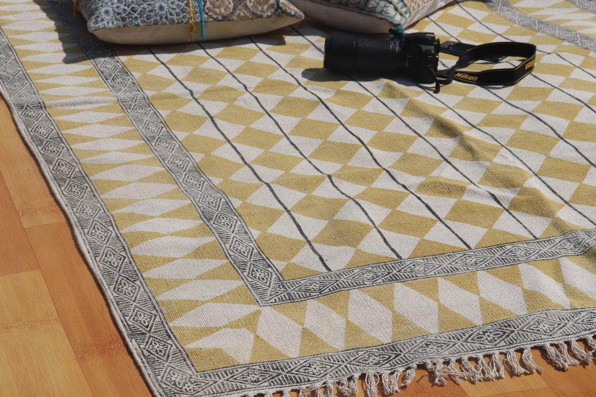 Excited to share the latest addition to my #etsy shop: Living room rug, 6x9 feet rug, vintage rug, cotton rug, kilim rug, kitchen area rug, geometric rug, bedroom rug, garden area rug etsy.me/3NCXhu1 #grey #anniversary #christmas #rectangle #geometric #bedroom