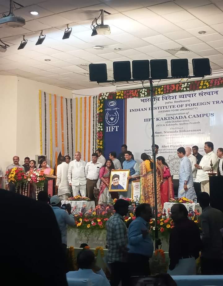 UnityMediaBk's tweet photo. Pic credits : Bk Prasad , Indian Finance Minister Nirmala Sitharaman inaugurated IIFT 3rd Campus in Kakinada JNTUK 28-10-2022 #nirmalasitharaman #piyushgoyal #marganibharathram #kurasalakannababu #somuveerraju #jntuk #unitymedia #unitymedianews #iift #iiftkakinada https://t.co/YHeVXNDj3n