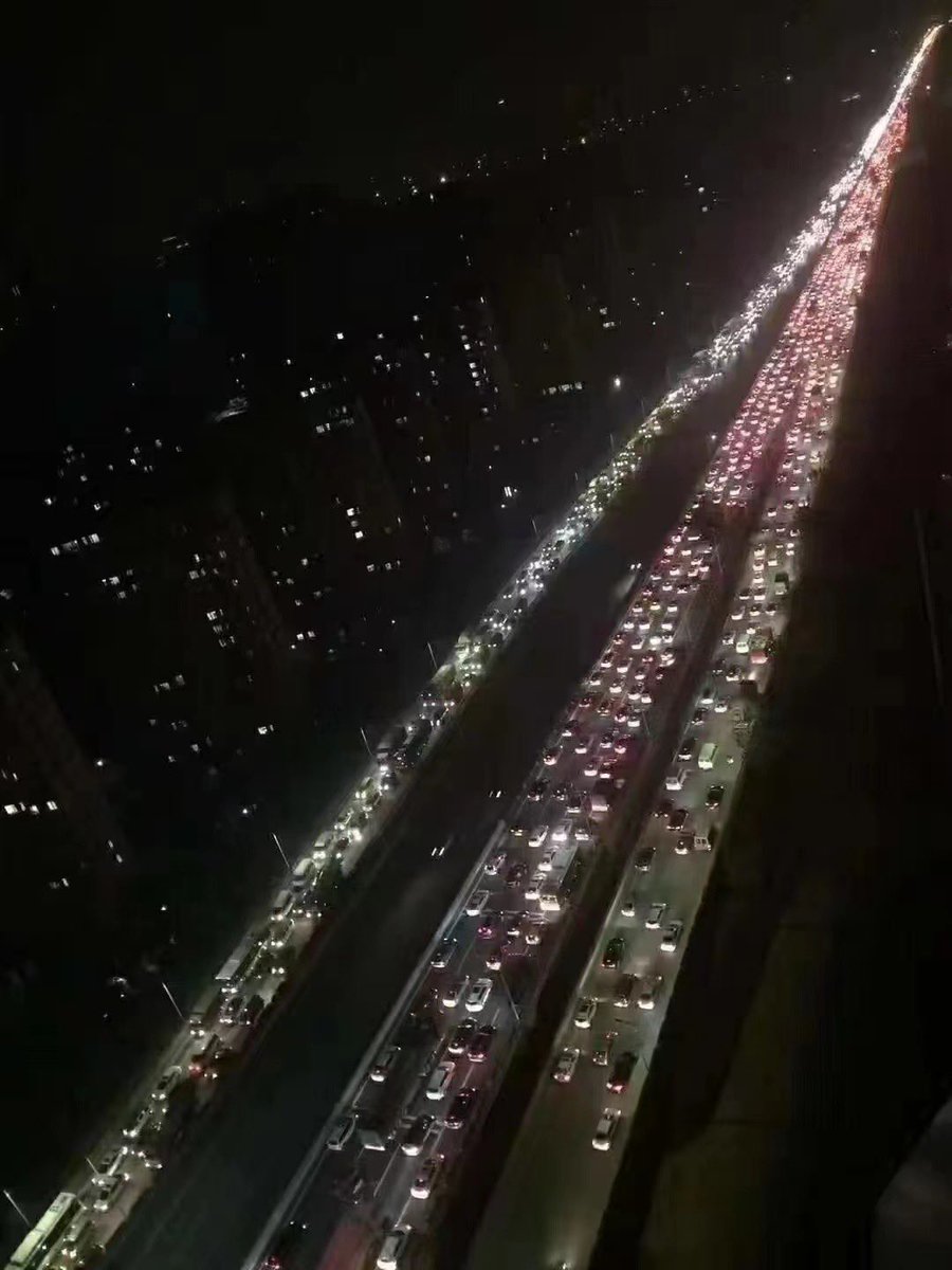 Scenes in #wuhan last night as people flee their homes to avoid lock down. The people have had enough now. #china #fleeing #lockdown #timeforchange #enoughisenough