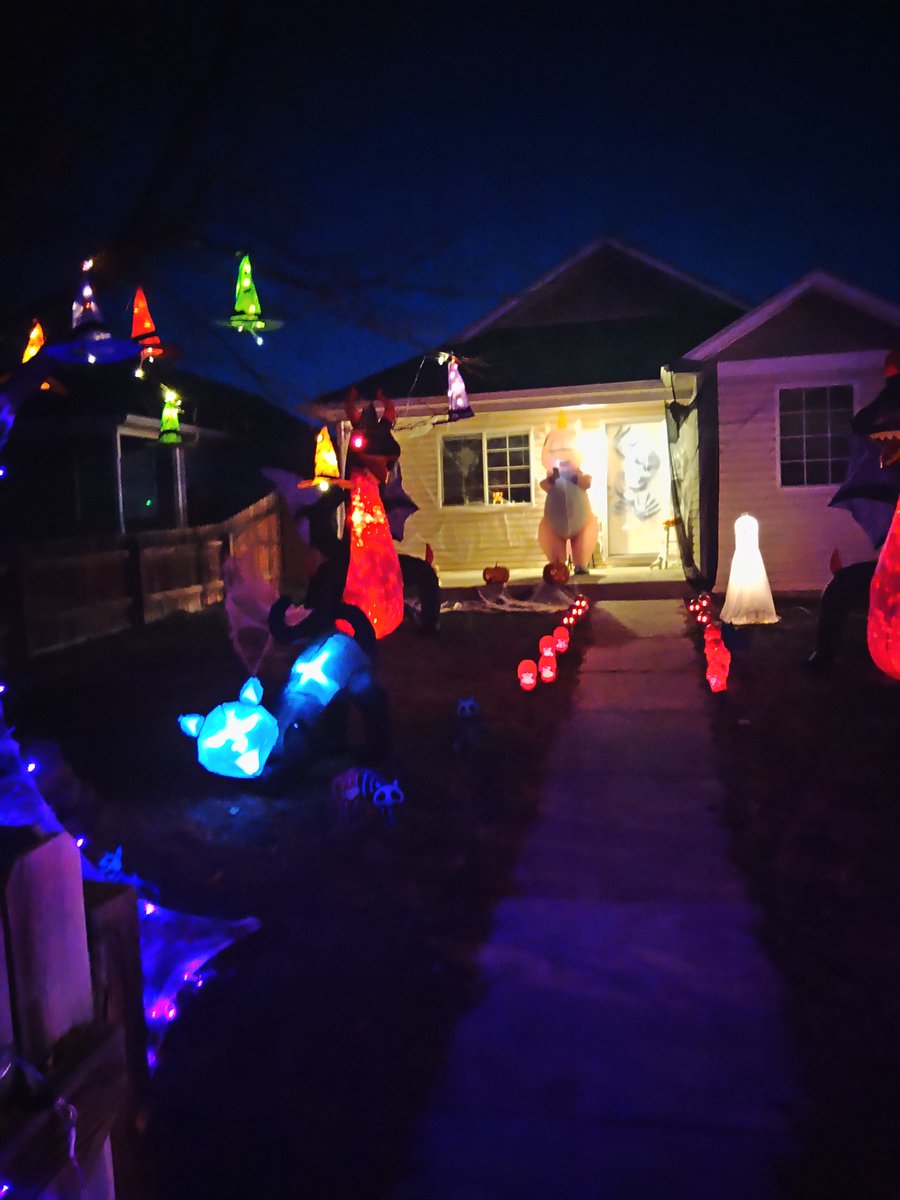 MaximPlatt's tweet photo. Well Halloween was kinda a bust imo. But at least we had fun with it. Jess ran around as a unicorn handing out candy.  Still have a crap ton left. https://t.co/slGm9VIl2p