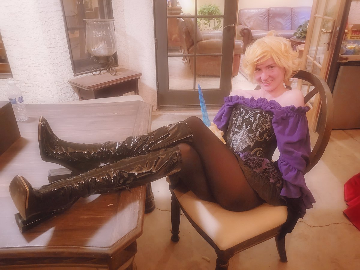 worldismyne1's tweet photo. Finally got the money and skills to do the Finn cosplay of my dreams. (It was a struggle fighting with the wig) Finn is a character made by @AishaThani 

Outfit made by Silverleaf Costumes ♡ I specifically wanted something that could be fem or masc depending on how it was worn. https://t.co/Sl7ZLgCfgd