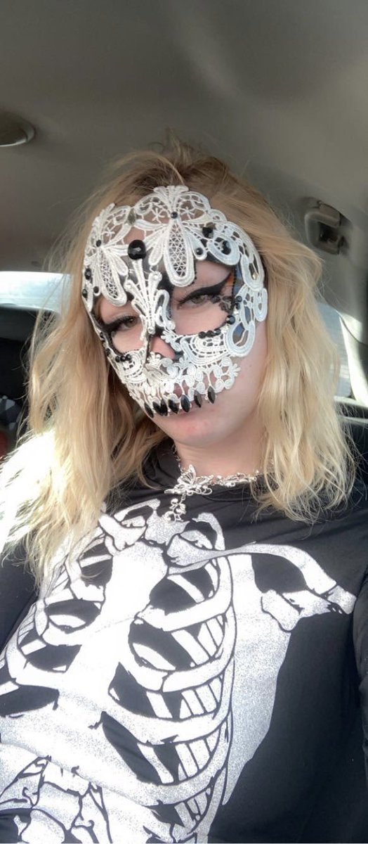 RubynotRos3's tweet image. Happy Halloween 💀😜 
#Halloween #Halloween2022 #Skull #onlyfansgirl