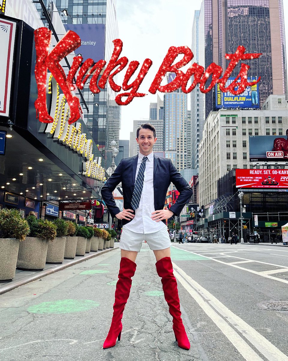 When you work at @EllensStardust it’s def a #broadwayhalloween (Yes my feet are killing me now…) (Yes, I almost fell off the stage into people eating a few times😆) #kinkyboots #halloween #halloweencostume @KinkyBootsBway @BroadwayWorld @playbill @HarveyFierstein @cyndilauper