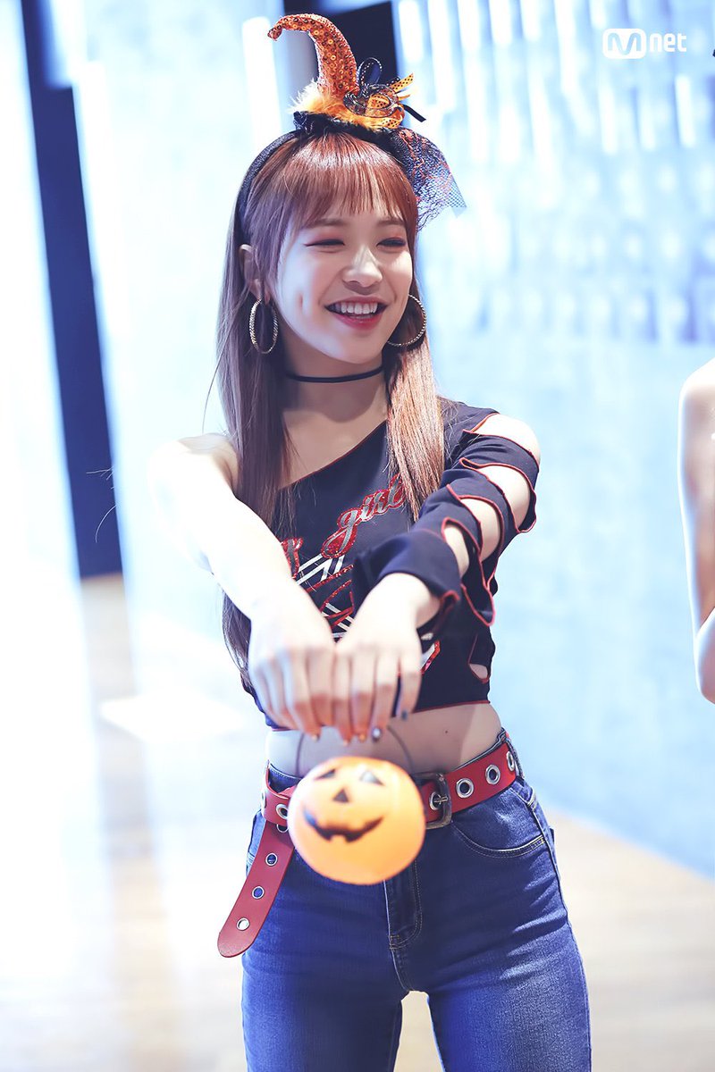 cherrydaiIy's tweet photo. hope everybody has had a happy halloween 🎃🧡 https://t.co/u2NzL7QkgP