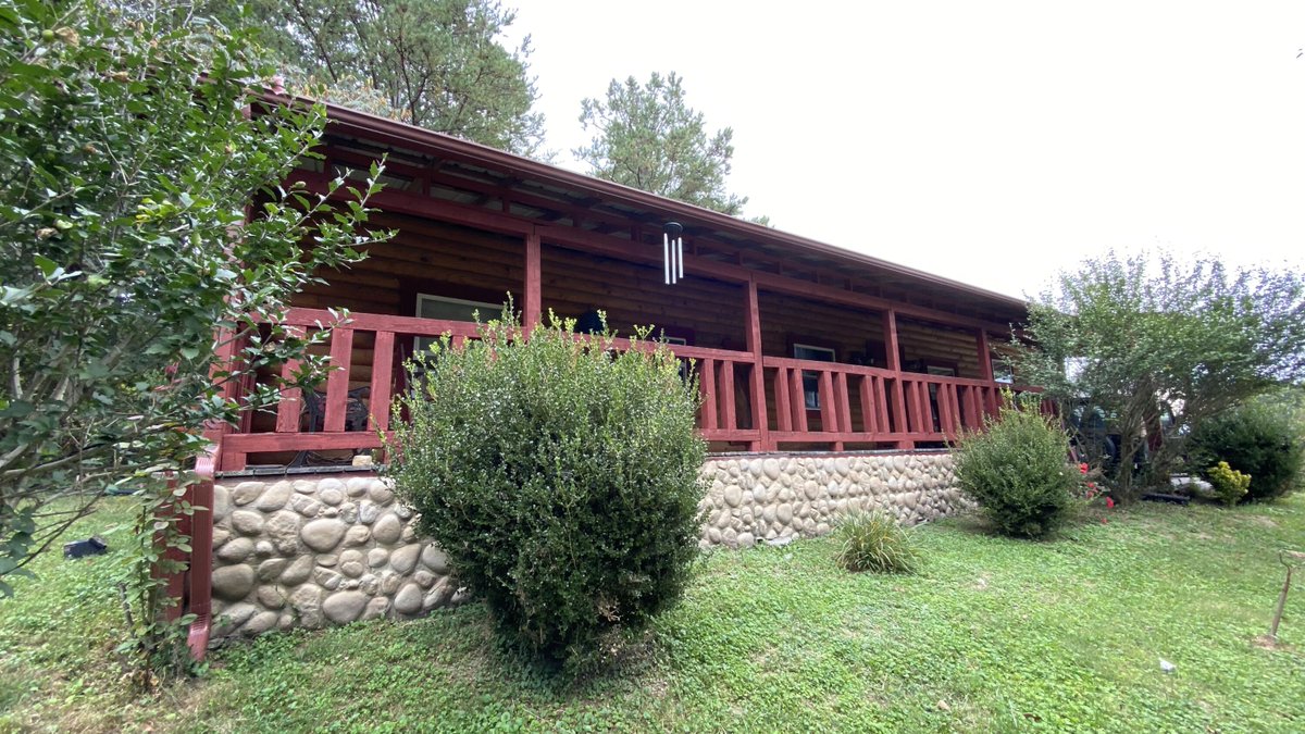 realtyworldinc's tweet image. We are looking for a buyer on 825-East 1470 Highway #Strunk #KY  #realestate tour.corelistingmachine.com/home/VGUD6Q