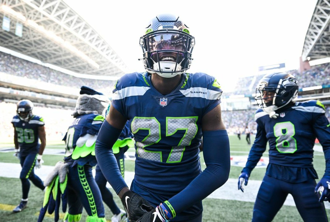 Tariq Woolen: The lock down corner Quandre Diggs: The veteran leader Jamal Adams: The tone setter Mike Jackson: The YAC eliminator Ryan Neal: The jack of all trades Coby Bryant: The sticky nickel Tre Brown: The scheme reader The #Seahawks have a pack of dawgs in the secondary 😤