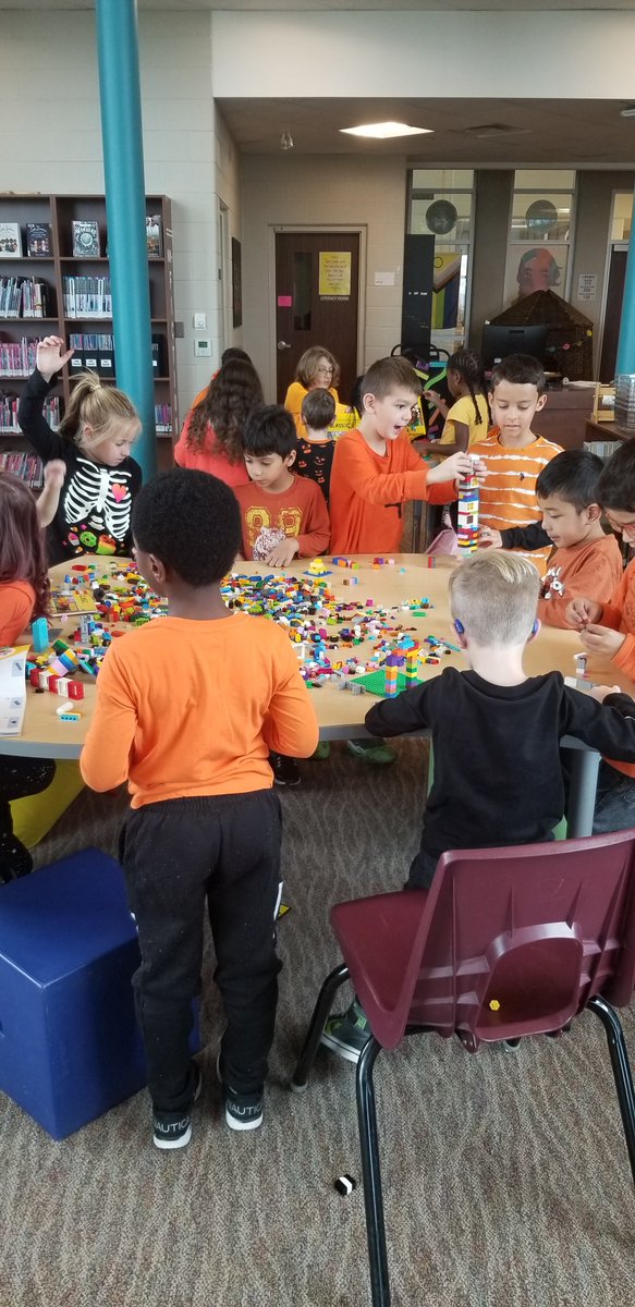 MrsSimicCYC's tweet photo. LEGO Club Monday! Lots of creative LEGO creations today. @QHMilton https://t.co/ewk1S3g8lj
