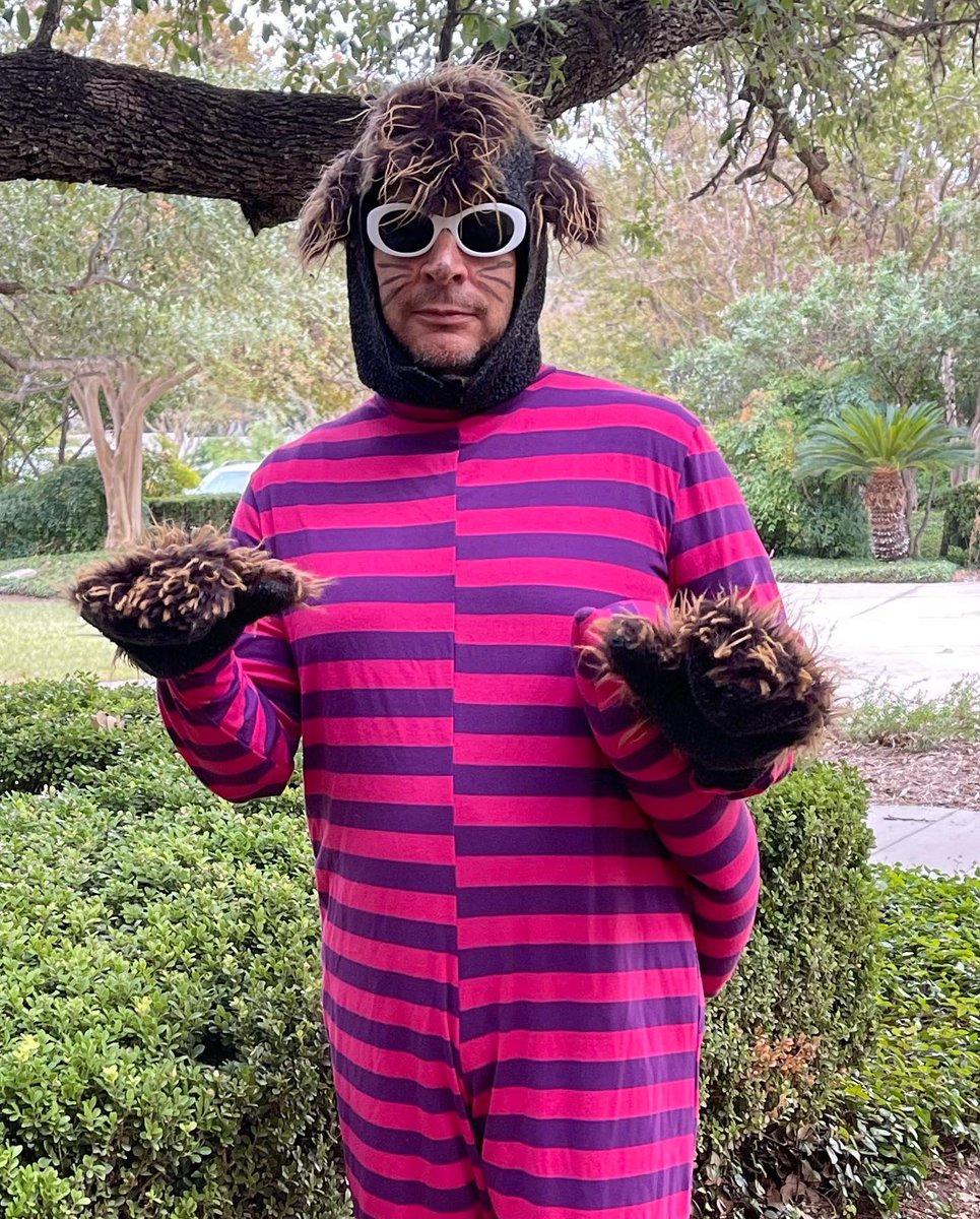 the_am_project's tweet photo. Dropping Scary Tunes at the @mysapl Landa Library Boo 👻 Thank you to DJ Guaili, KeLi and the Cheshire Cat for entertaining the kids 🎃 https://t.co/47kJy2nZ2z
