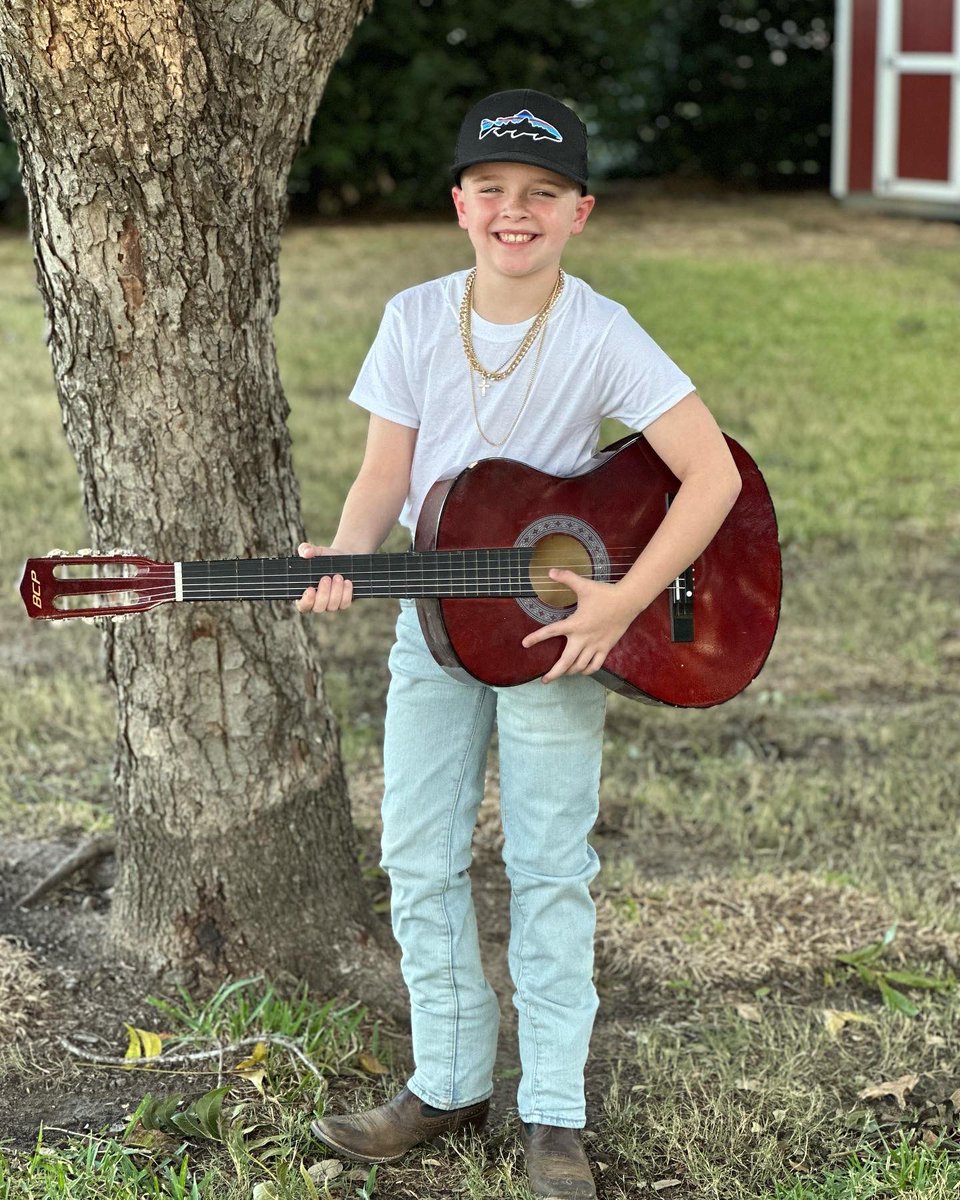 AlishaSand's tweet photo. @ParkerMcCollum your biggest fan had to be the coolest in country music! Happy Halloween! https://t.co/eScdyWpc0c