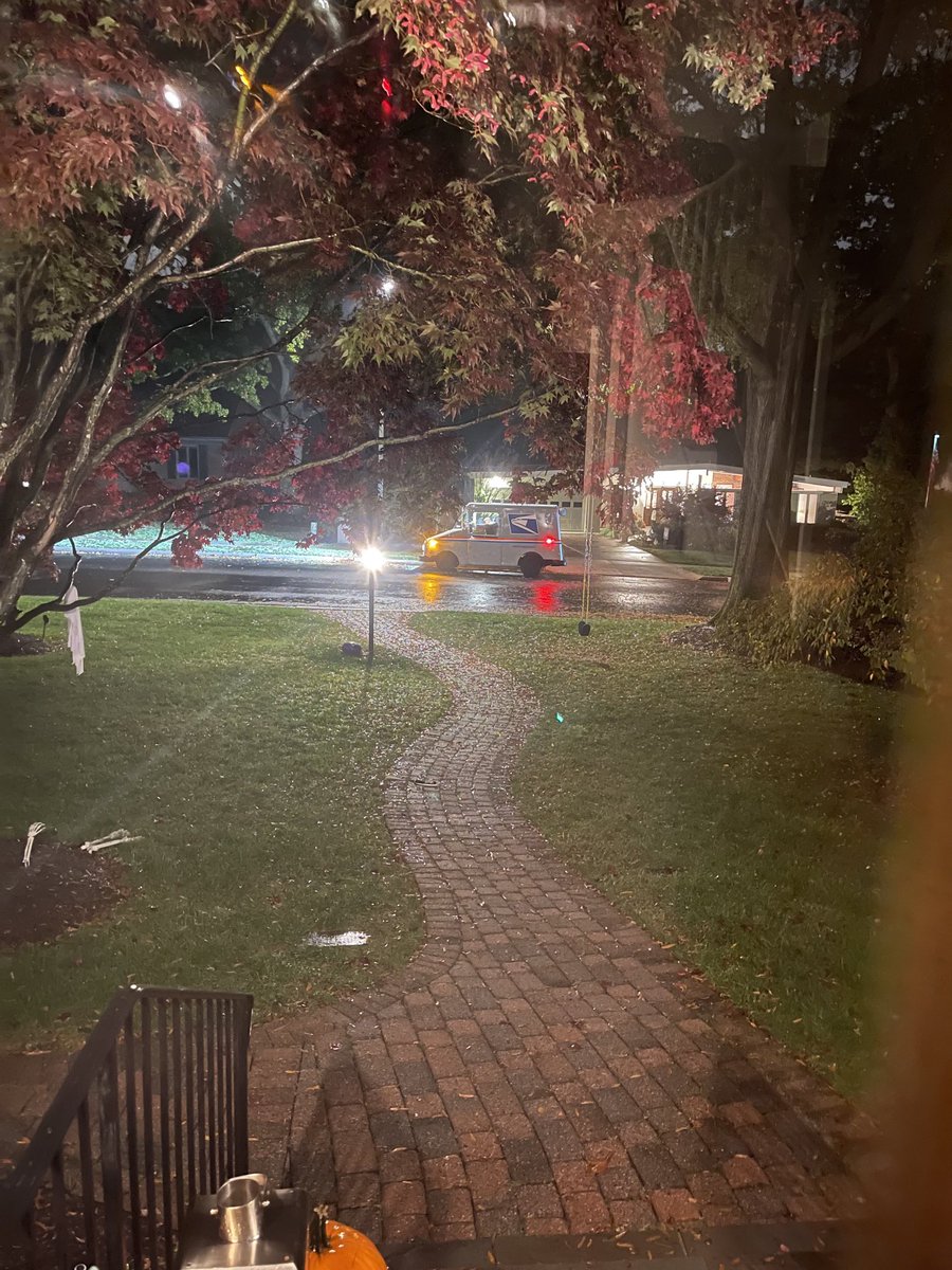houffy's tweet photo. Here’s a picture of the mailman delivering the Halloween costume my wife ordered for my daughter - about 2 hours too late, and 364 days until next Halloween https://t.co/QlULfHhoCQ