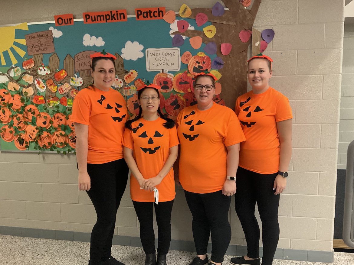 MissCRShannon's tweet photo. Our Kindergarten Pumpkin Patch 🎃 @BonaventurePS #bonomagic https://t.co/ppETl2P48G