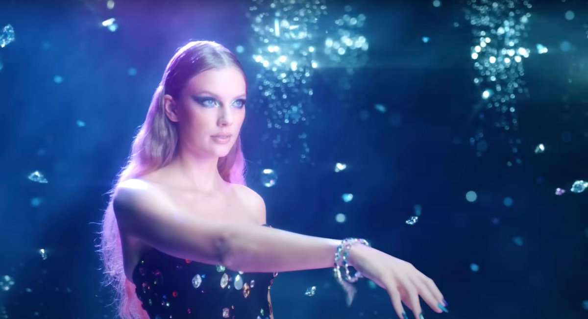 VoteForTaylor31's tweet photo. 🗳| I'm voting for Red (Taylor's Version) for Favorite Country Album at the #AMAs

Goal: 250 REPLIES + 250 RTS https://t.co/JFKv0n9M8W