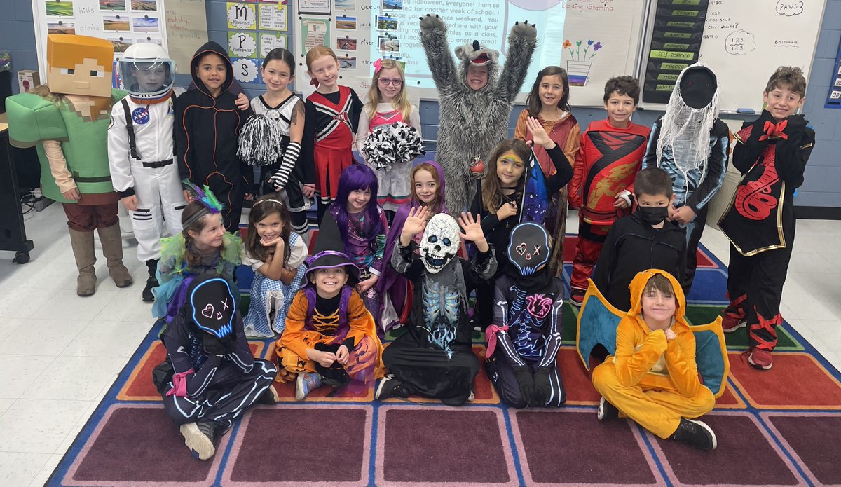 EileenBrett's tweet photo. #wilmotway  #109way An amazing Halloween at Wilmot.  The parade, the parties, the parodies &amp; the sing-along were fun for everyone!  Our staff looked great in their 175th birthday-themed costumes!  Happy Halloween! https://t.co/lunzgnzCig