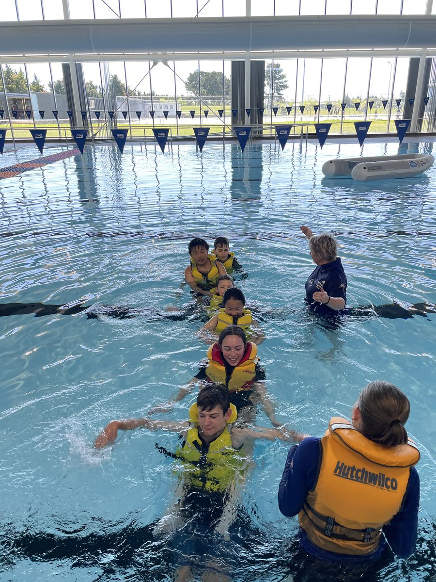 OtumatuaHS's tweet photo. T41 having a great time at survival swimming today! https://t.co/KfHEsiFZvB