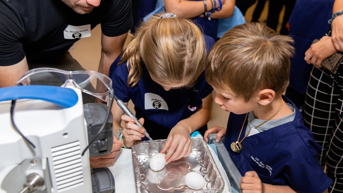 David Gonda (@davidgondamd) on Twitter photo Training the next generation! We had a great time at <a href="/UCSDNeuroSurg/">UC San Diego Neurological Surgery</a>’s family day at the Center for the Future of Surgery (<a href="/CFS_UCSD/">Center for the Future of Surgery</a>) learning kid-oriented #neurosurgery techniques. Thanks to all for organizing! #PediatricNeurosurgery Training the next generation! We had a great time at <a href="/UCSDNeuroSurg/">UC San Diego Neurological Surgery</a>’s family day at the Center for the Future of Surgery (<a href="/CFS_UCSD/">Center for the Future of Surgery</a>) learning kid-oriented #neurosurgery techniques. Thanks to all for organizing! #PediatricNeurosurgery