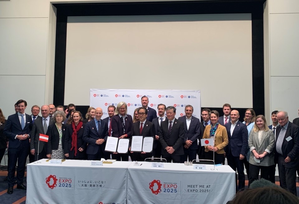 On October 28, we held a signing ceremony and signed an official participation agreement with the Republic of Austria. The first international exposition that the Japanese government officially participated in was the Vienna Expo held in Austria in 1873. #EXPO2025