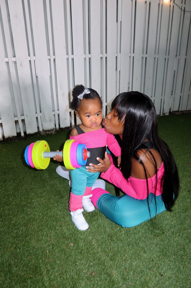 _GlitterAndGlam's tweet photo. Say hello to my little friend 👯‍♀️💕😍 #80sWorkoutGirl #MommysBFF #Halloween2022 🎃 https://t.co/nU3NWhzfot