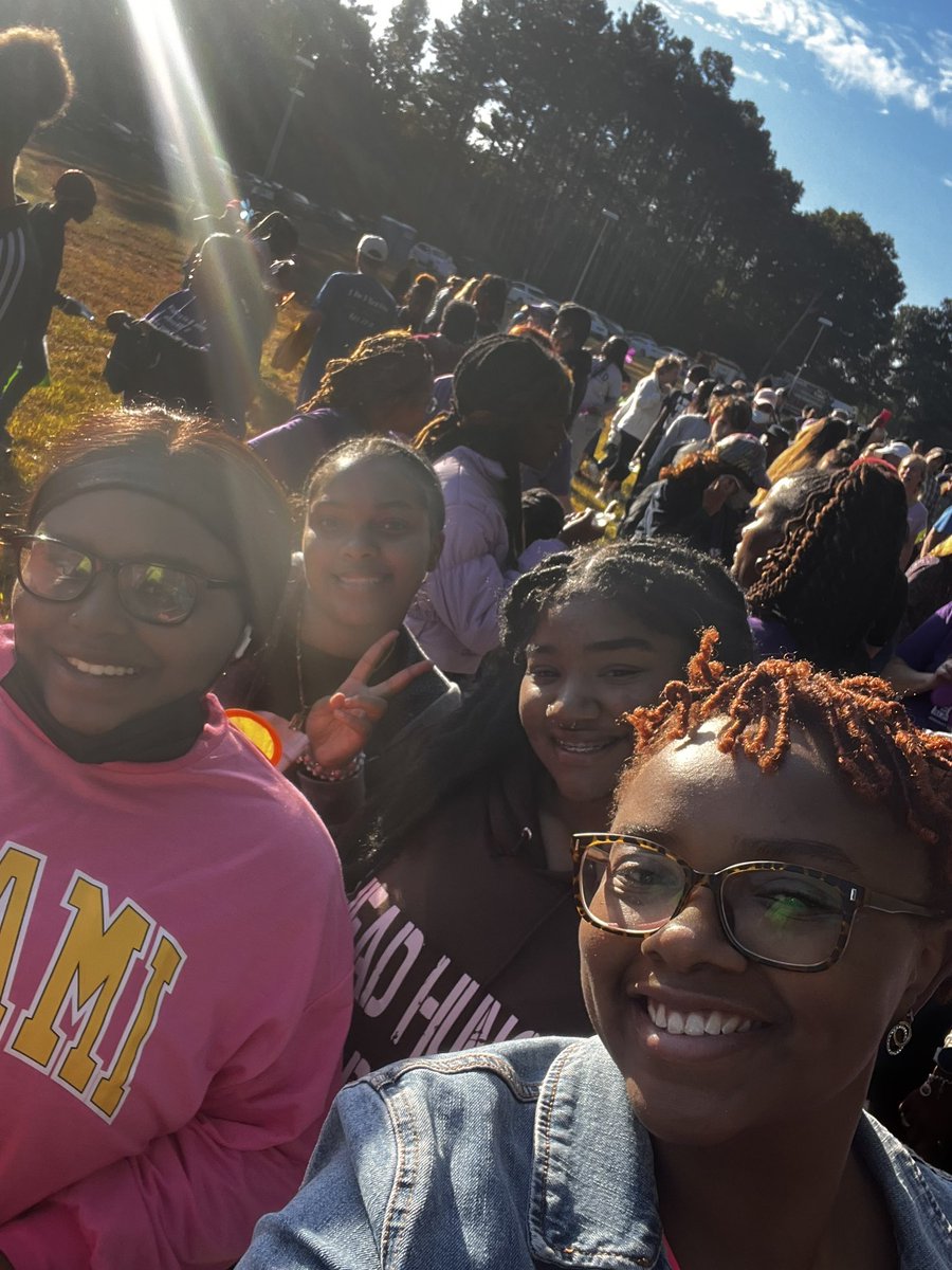 FBLAMMHS's tweet photo. MMHS FBLA participated in the Henry County Alzheimer’s walk. @georgiafbla #gafblaservicechall https://t.co/7pg31RLDNG