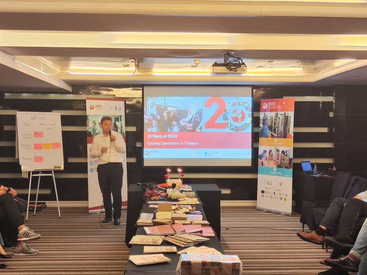 GermanAmbTHA's tweet photo. A table full of #Sustainability. #SEED has supported #Sustainability StartUps for 20 years. Earning good money and protecting the environment. 
Happy Birthday!

 #FangThai #MoreLoop #adelphi 
@UNDPThailand @iki_germany https://t.co/qkv54LHfKh