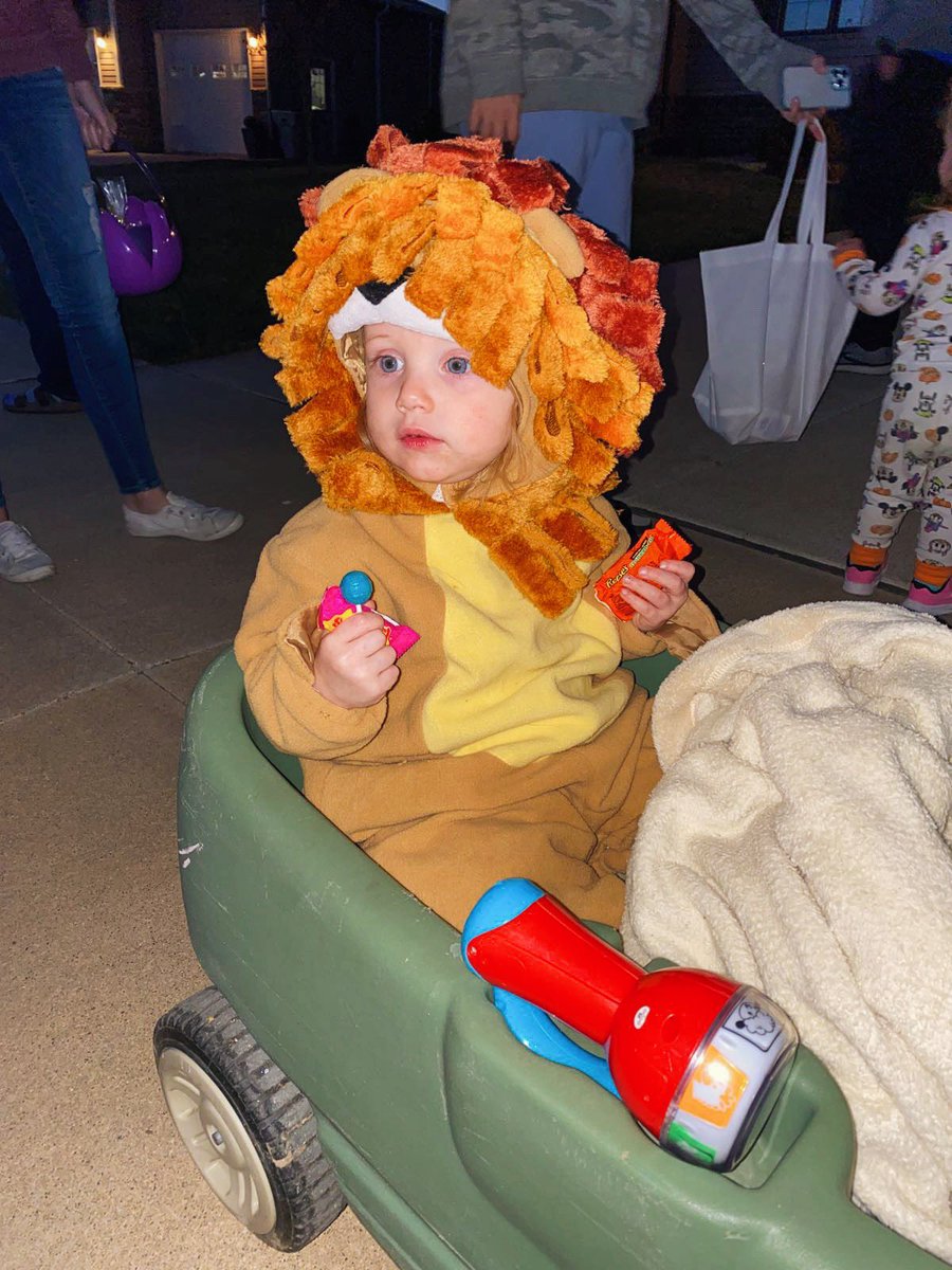 Happy Halloween from Lily the lion! 🦁👻 @B1G_Sker