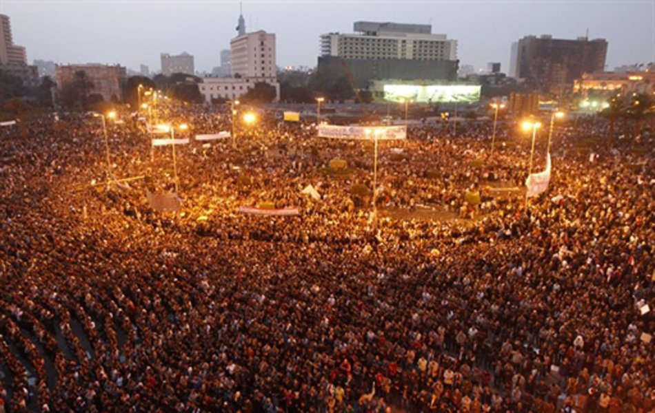 Em 2011 Povo do Egito ficou 18 dias nas ruas e derrubaram um ditadura de 30 anos !!!