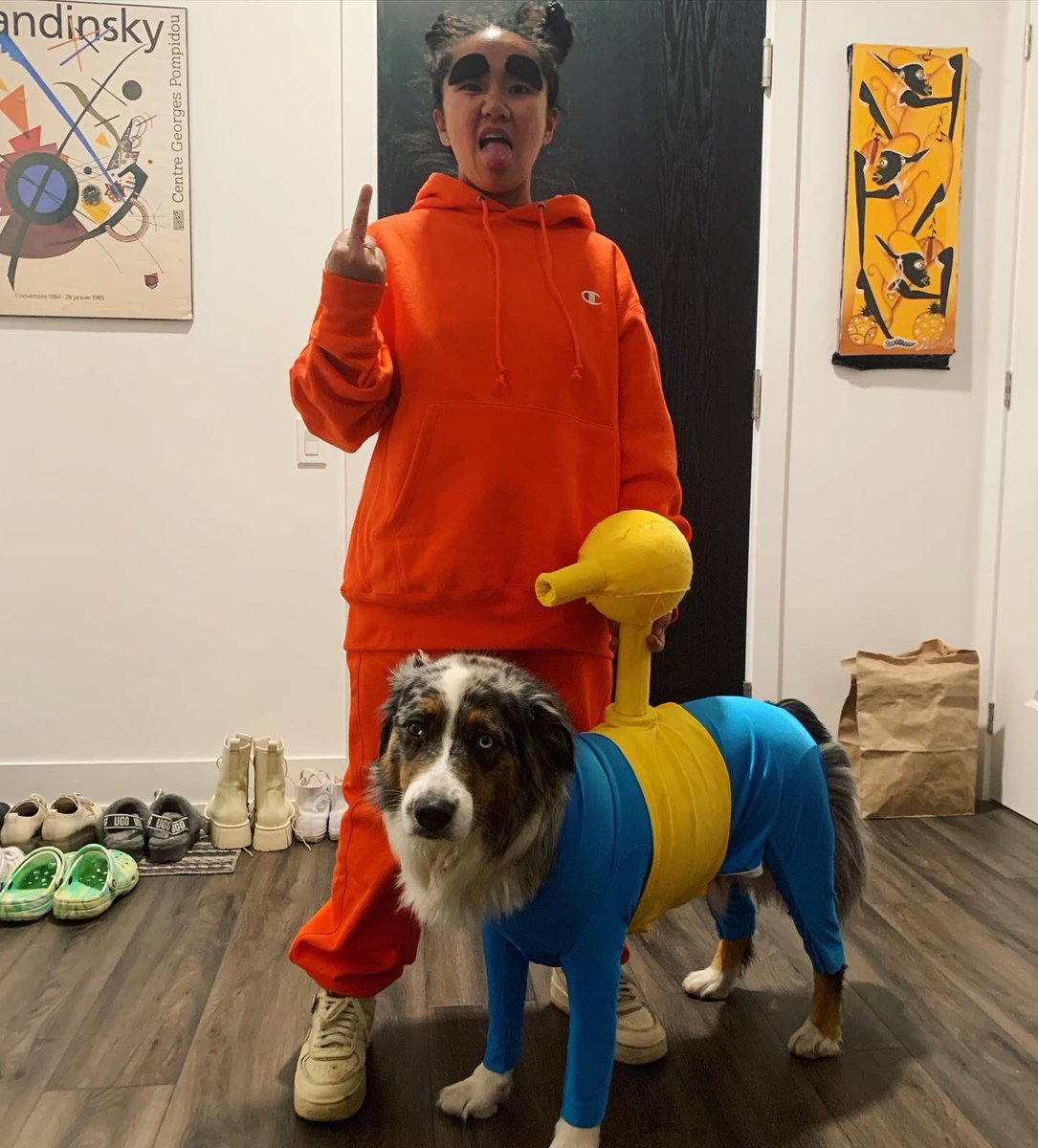 xo__mela's tweet photo. Happy Halloween from Lazor Wulf and The Youth! 🎃 #Halloween2022 #lazorwulf @BentoBoxEnt https://t.co/OMIJ2JwAtU