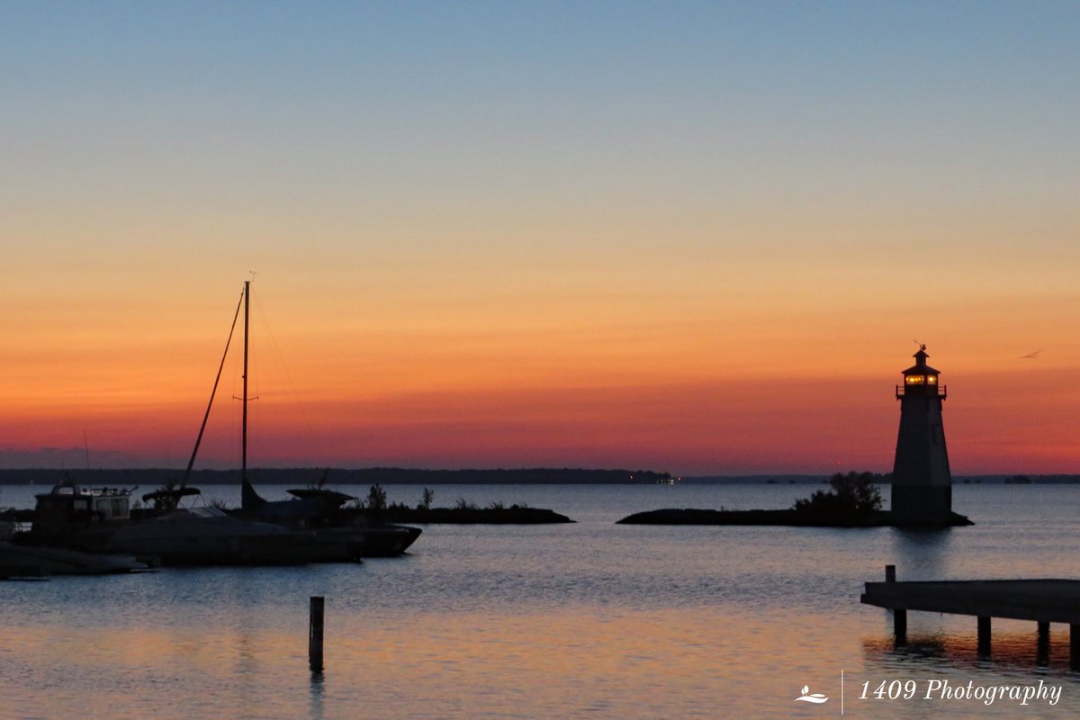 1409Photography's tweet photo. Excited to share this from my #etsy shop: Harbour Morning https://t.co/imndlmVjLD
Jacksonâs Point Harbour is a place you enjoy the silence as dawn breaks.
#blue #photography #orange #contemporary #water #wallart #Georgina #harbour #sunrisephotography #canvasphoto https://t.co/zwkr6NSJFR