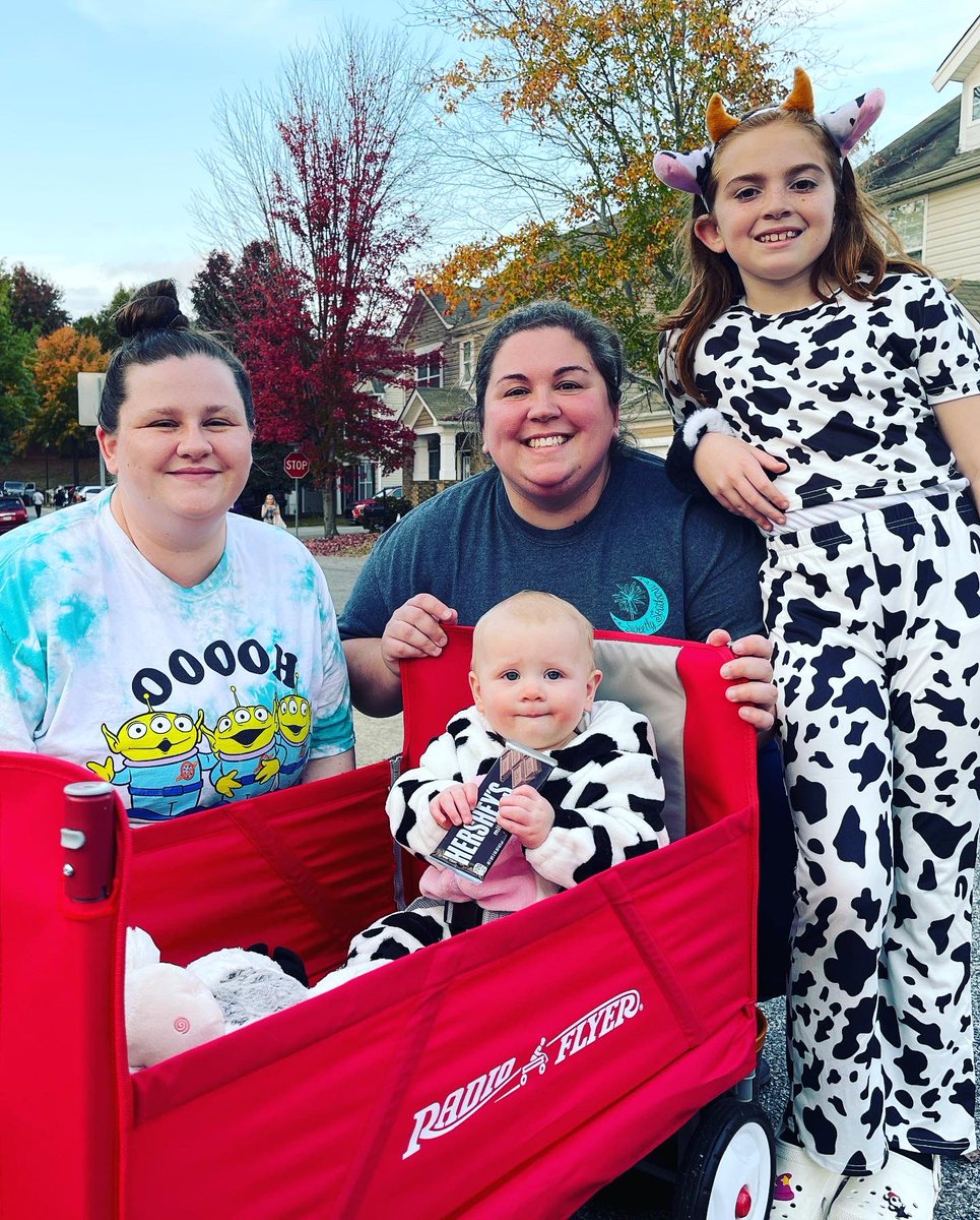 tne126's tweet photo. Happy Halloween from our fam to yours 👻 https://t.co/XoyszSjwEz