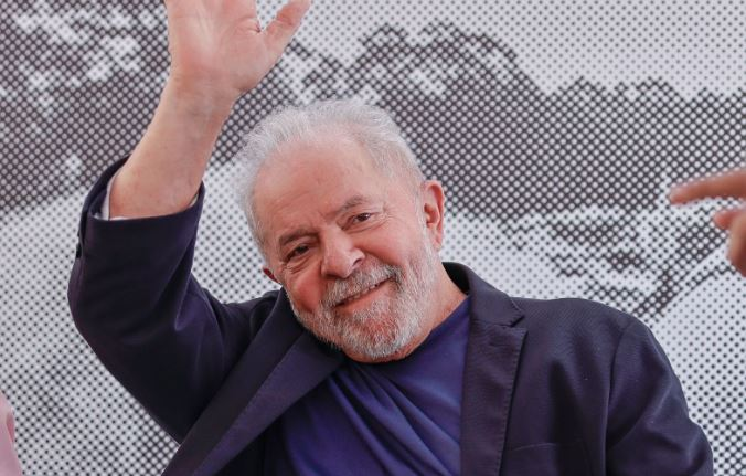 BuzzFeedBrasil's tweet photo. Latino desabafa na web e revela vontade de encerrar carreira: "O povo é muito ingrato! Vontade de encerrar a carreira." https://t.co/d7xDFpOPdR