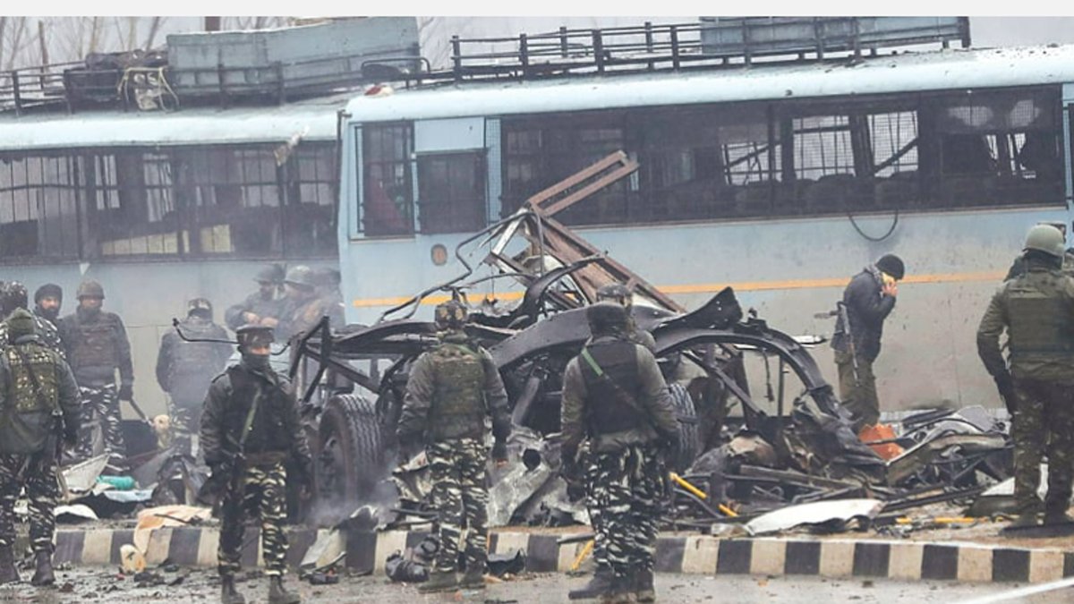 timesofindia's tweet photo. Bengaluru engineering student gets 5-year jail for celebrating Pulwama killings on Facebook https://t.co/8G7dUiWJSy https://t.co/N3U3FJyIIY