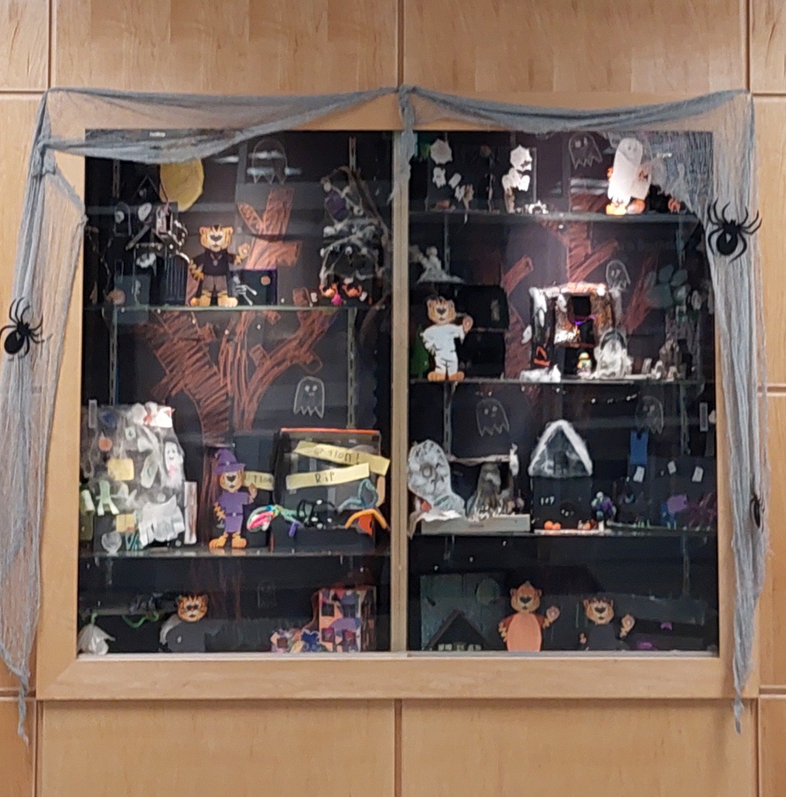 Our front foyer was spooktacular for the last couple weeks! Each class made a haunted house for our Haunted Tiger village. Bravo to all our classes on their creativity!  #Halloween2022 #SchoolSpirit