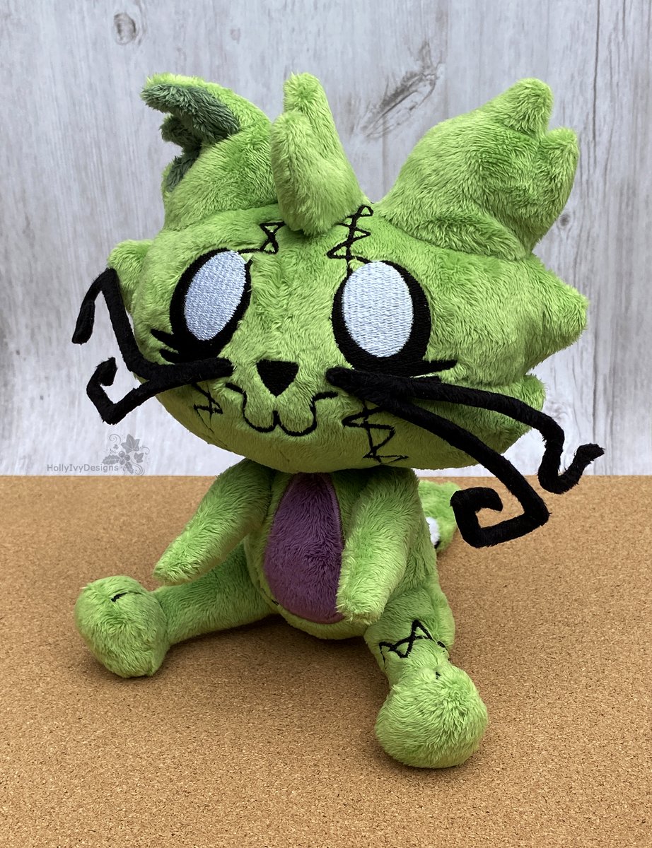 HollyIvyDesigns's tweet photo. Happy Halloween! Here's a cute little zombie kitty buddy that I made! I love his little ear chomp and stiches.

More info here: https://t.co/qvC4alFCaA

#plush #plushie #craft #handmade #zombie #kitty #halloween2022 #zomebiekitty https://t.co/Dx85nHr1iM