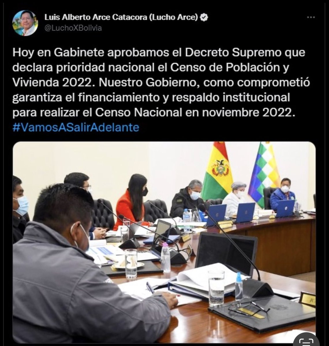 MarceloPedrazas's tweet photo. Cuando les pregunten ¿quienes son responsables de la vulneración de #DDHH y la violencia en #SantaCruz?
¡#Bolivia 🇧🇴 se los recordará en su #juicio!
Ministros de Gobierno @EDelCastilloDC Obras Públicas @EMontanoRojas y procurador @wichaser
#ElPoderNoEsEterno https://t.co/LRETFDlZtf