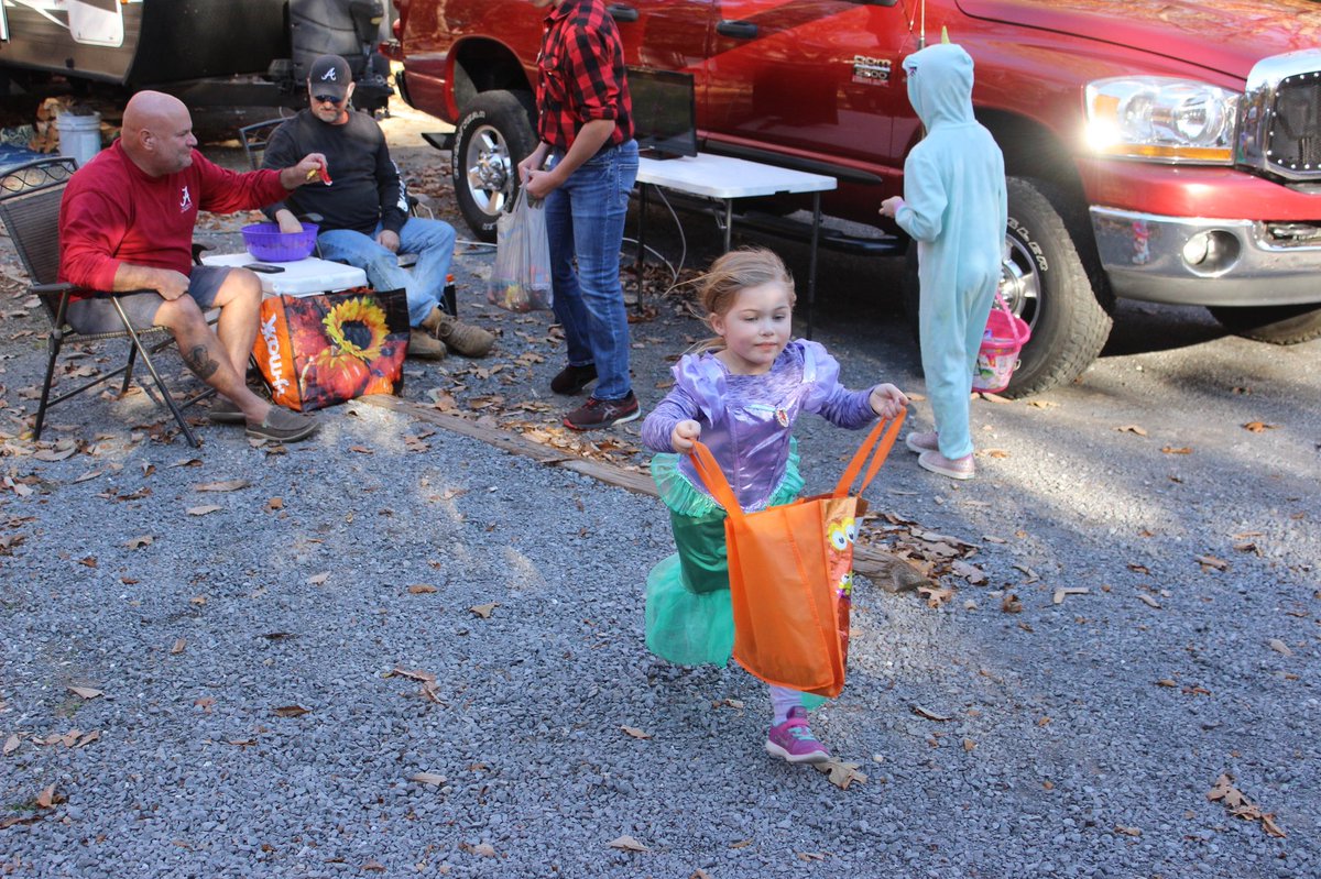 jstaylor78's tweet photo. Spookapalooza 2022 at DeSoto State Park! https://t.co/kRA1poBYVP