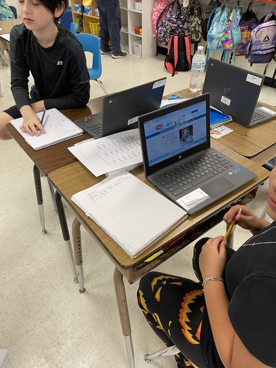 MsRivera815's tweet photo. Research is in full swing!! We’re covering topics from @PatrickMahomes to ocean plants. We’re SUPER excited!! @NISDCarlosCoon https://t.co/FUkmhEqanr