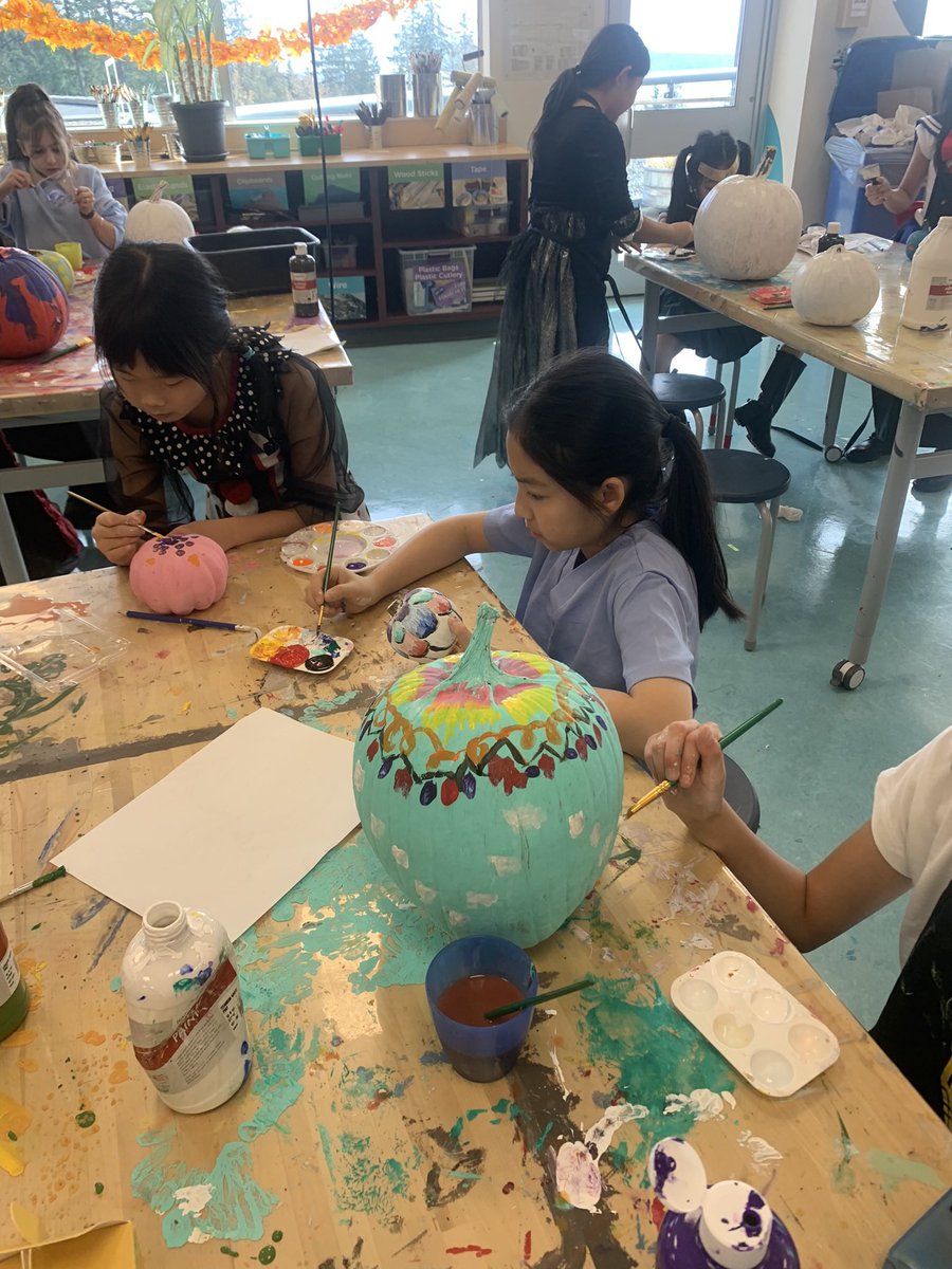 Megan Pakulak tweet media