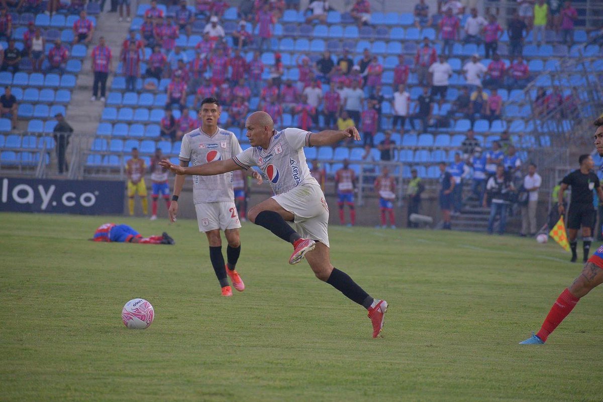 juanperex9's tweet photo. Primer objetivo papá Dios, vamos por más @AmericadeCali 🙏🙏👏👏💪💪. https://t.co/PcD0S06LZx