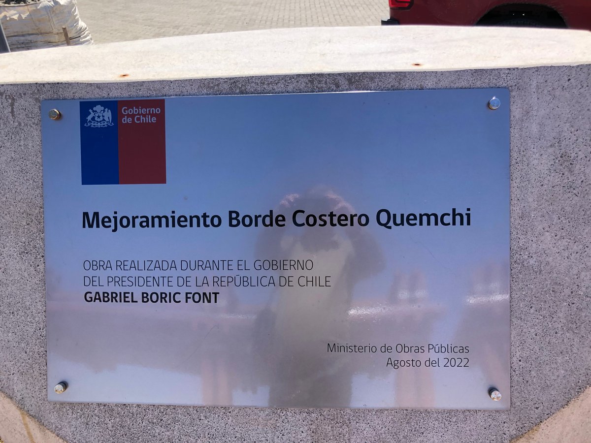 ElCreme's tweet photo. Oiga @gabrielboric qué feo es apropiarse de una obra que venía haciéndose desde hace 2 años. La gente de Quemchi, Chiloé no merece cargar con sus mentiras: yo que Ud. la mando retirar. https://t.co/WSKFUmz7Zb