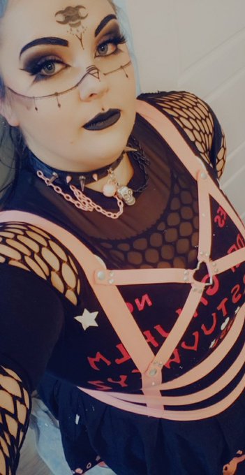 🌒🌕🌘 https://t.co/j8nGi4AmSg<a href="/tag/sugardaddyneededasap"class="tags"><span>#sugardaddyneededasap</span></a>