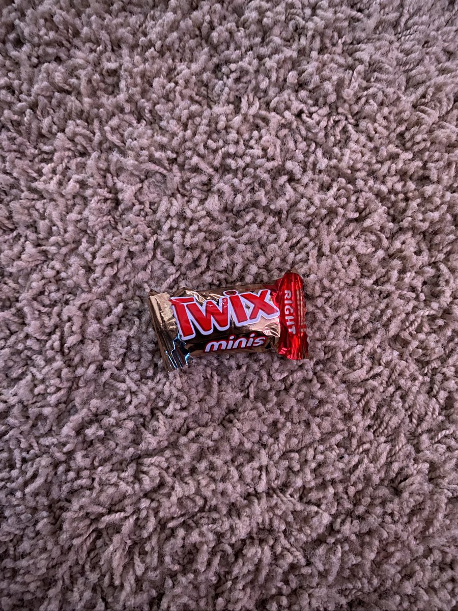 SMT_TAIWAN's tweet photo. ABSOLUTELY DESPICABLE! BE SURE TO CHECK YOUR KIDS HALLOWEEN CANDY TONIGHT https://t.co/3vQa0VOd9K