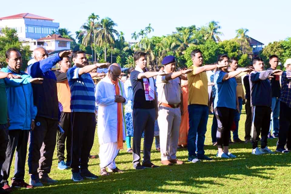 geetashrilachit's tweet image. 31-10-2022: 
Participated in the #UnityRun 
&amp;amp; took pledge to remain united and stand together in all conditions and to spread this message among the fellow countrymen.🙏🥰

Happy that Dad has also participated...👍🥰

#unityday2022
#SardarVallabhbhaiPatel 
#Barpeta