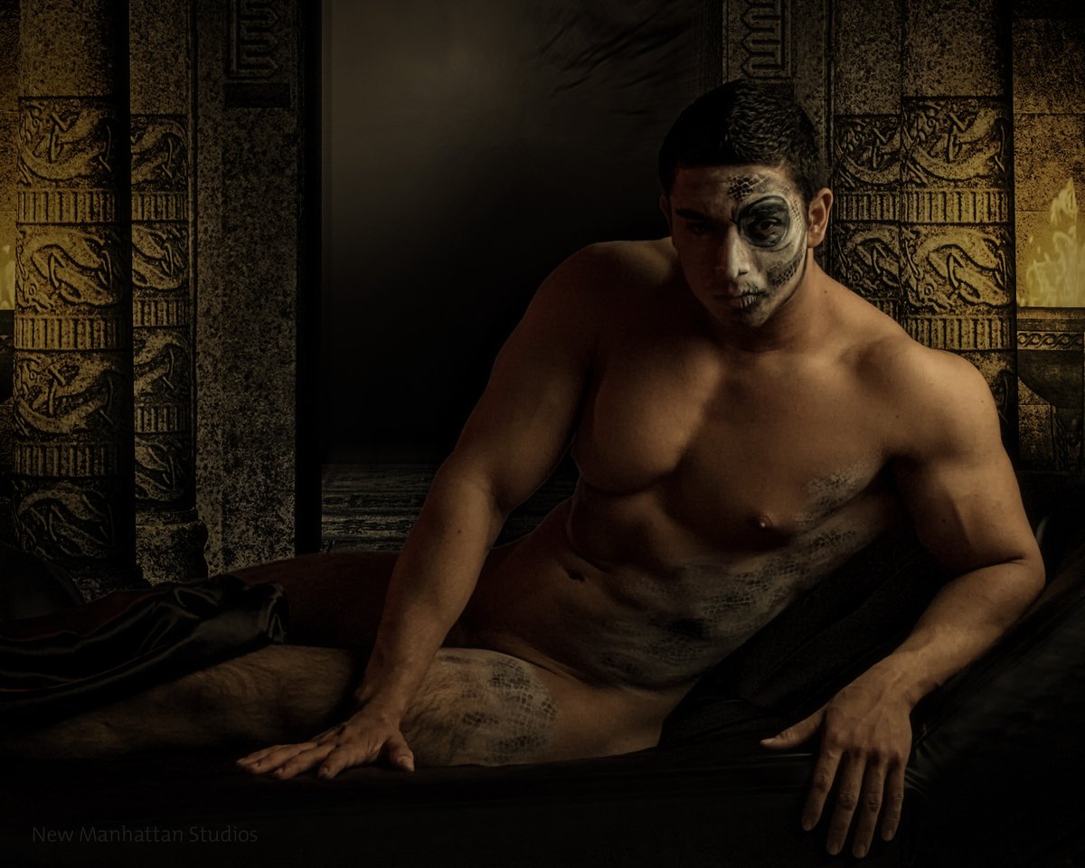 Up from the tomb [and our archive], here's Ricardo's ghoulish stare to confront your Halloween.

May it be spooky!

Model:  Ricardo Bustamante
Body painting by Emmy Award-winning makeup artist, Charles Zambano.