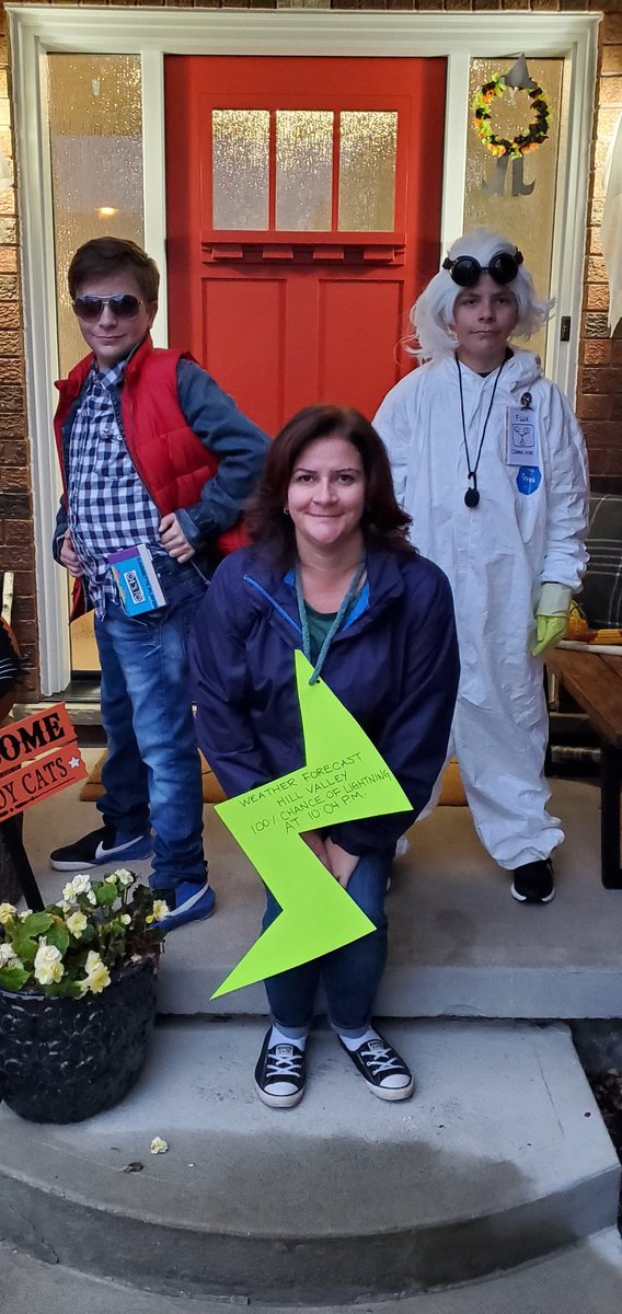 twintrospective's tweet photo. @DocBrownLloyd @realmikefox I'm raising the next generation of Back to the Future fans! Great Scott! Happy Halloween! 😃 https://t.co/lovNrjKurA
