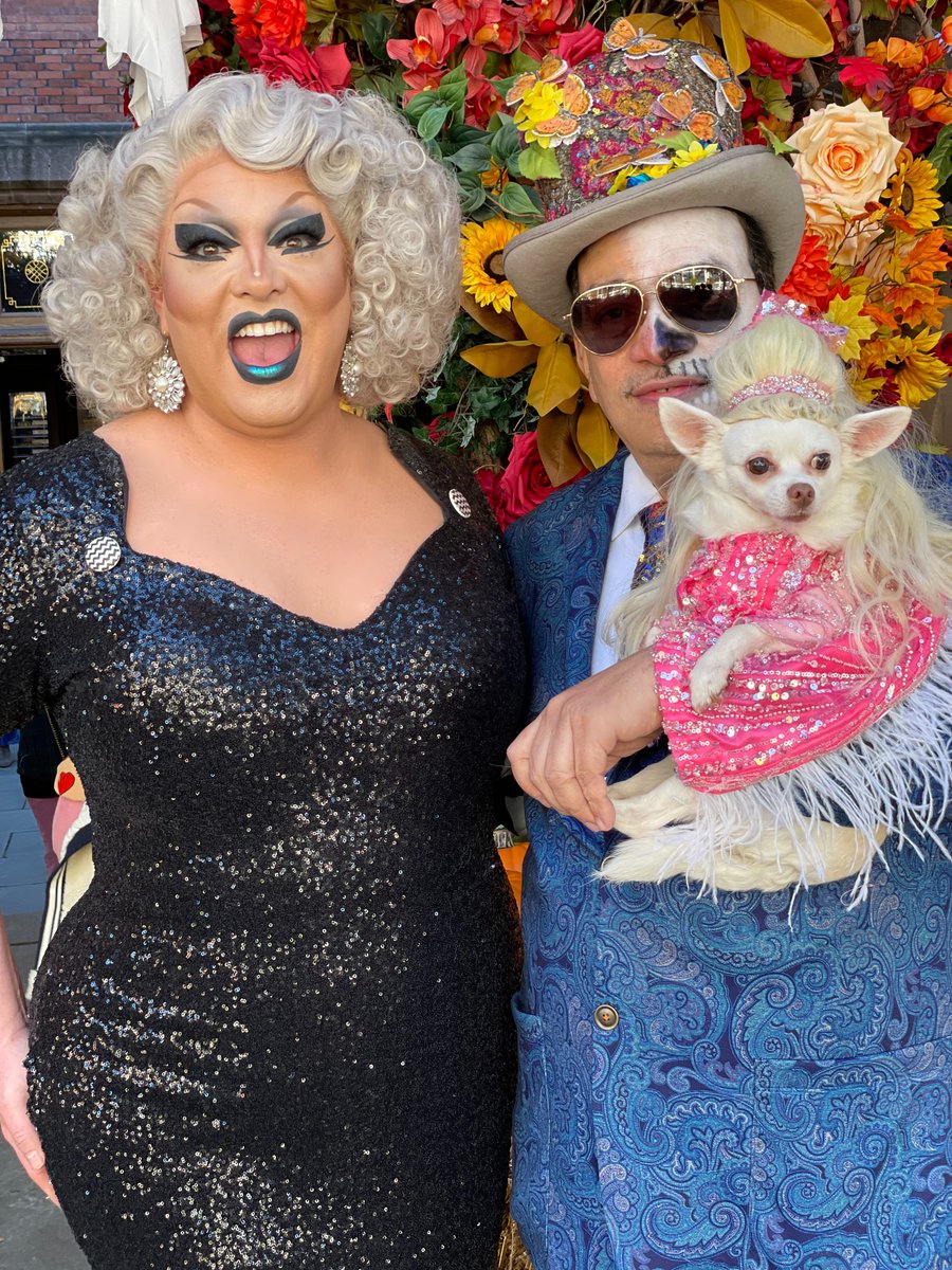 AnthonyRubio01's tweet photo. #AnthonyRubio with #Chihuahua Kimba of #BogieAndKimba dressed as #LadyBunny (@official_lady_bunny) for #Halloween at the #HighLineHotel in #NYC
#RDR #DragQueen #Halloween2022 #DogCostume #HalloweenDog #HalloweenDogCostume https://t.co/rldjrPTuTx